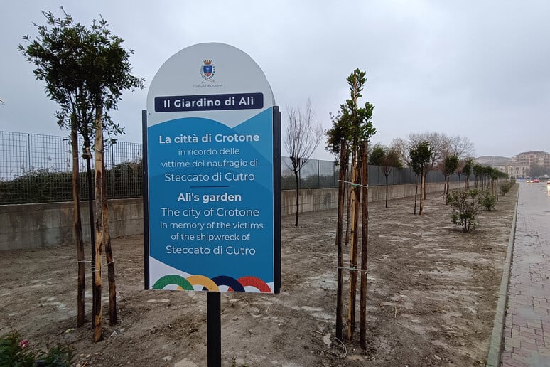 Due giardini, un solo messaggio: memoria, vita e diritti umani